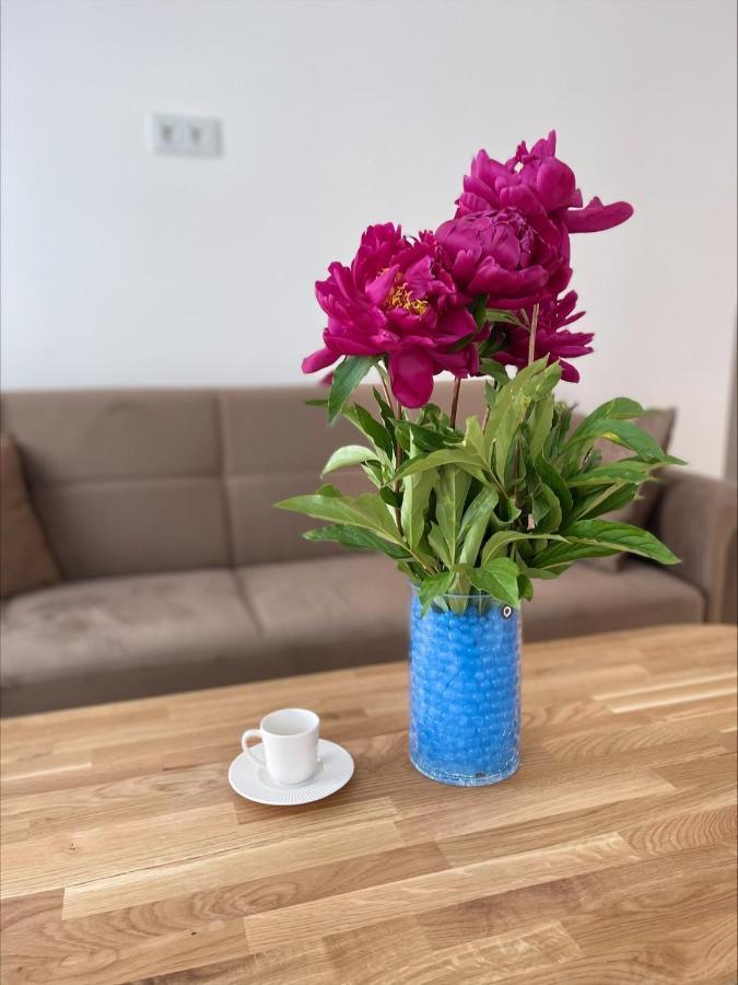 Picturesque Old Town Apartment With Charming Balcony 카우나스 외부 사진