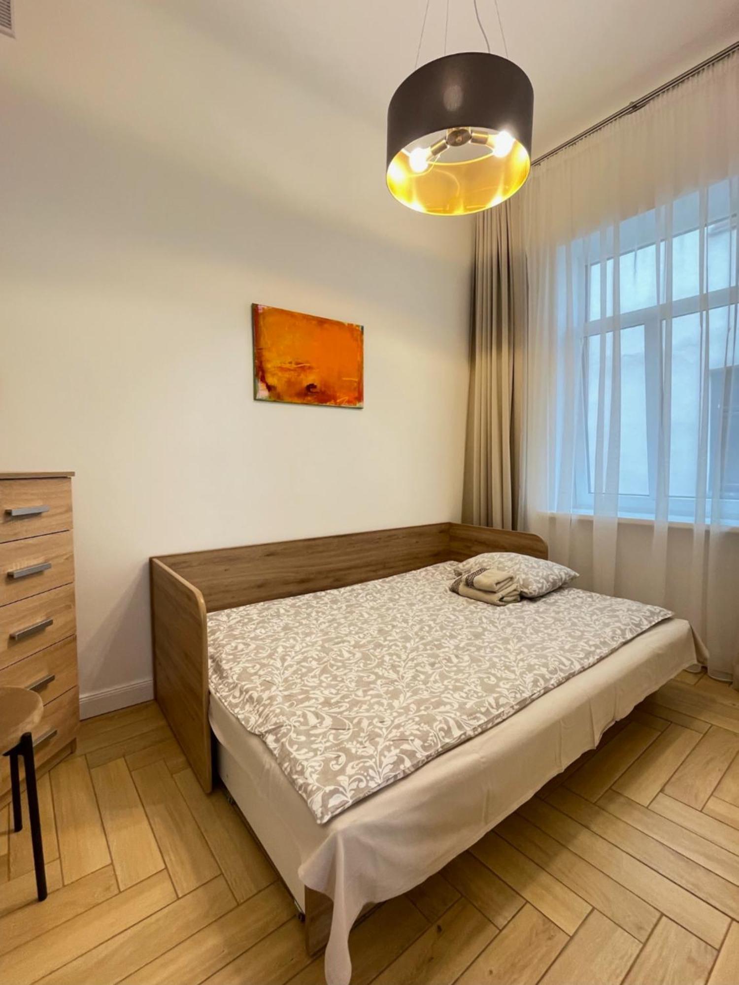 Picturesque Old Town Apartment With Charming Balcony 카우나스 외부 사진