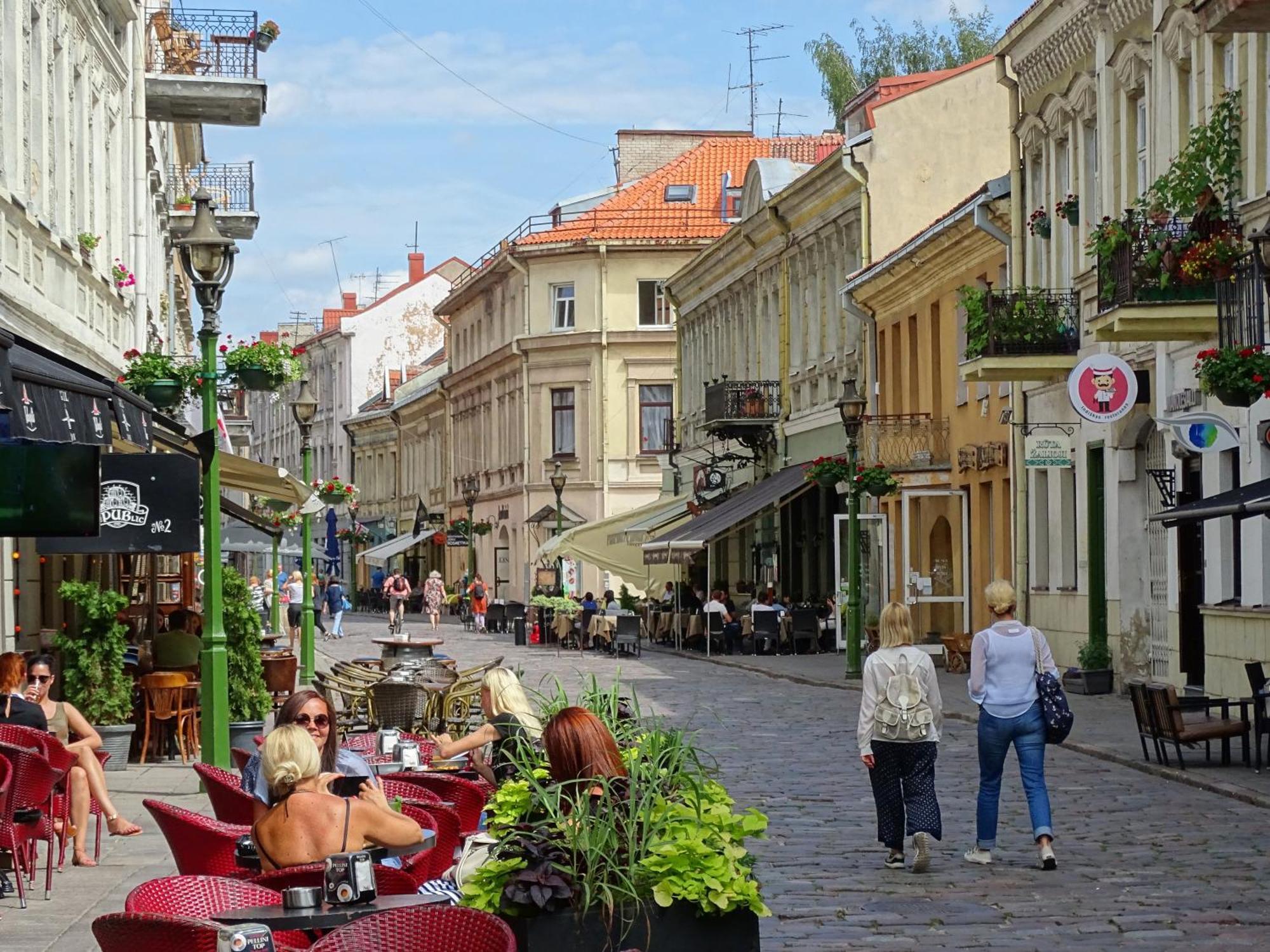 Picturesque Old Town Apartment With Charming Balcony 카우나스 외부 사진